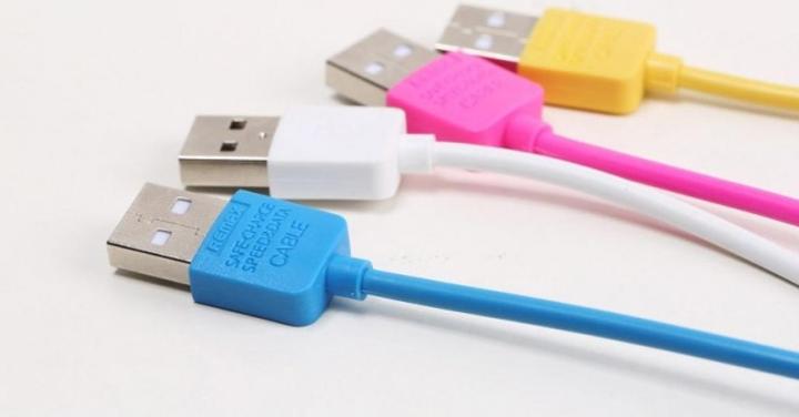 Actual product image Remax Lightning High Speed Charge & Sync USB Cable (USB 3.2 Gen 1)
