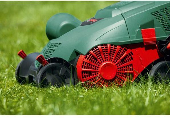 Actual product image Bosch Home & Garden UniversalRake 900