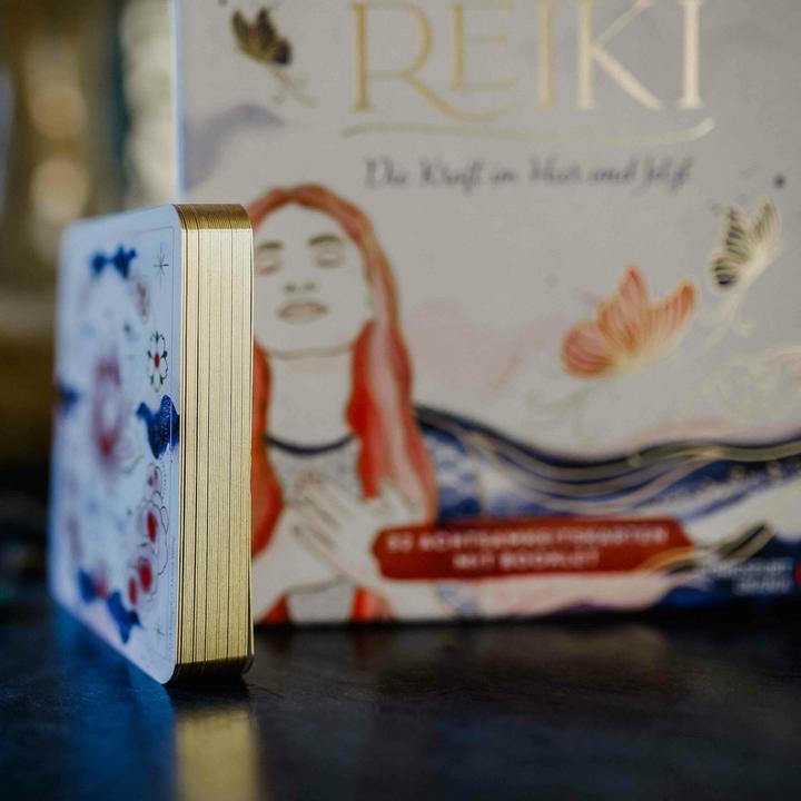 Immagine prodotto Reiki – Die Kraft im Hier und Jetzt: 32 Achtsamkeitskarten mit Goldfolie und Goldschnitt (Tedesco, Eva Murges, 2024)