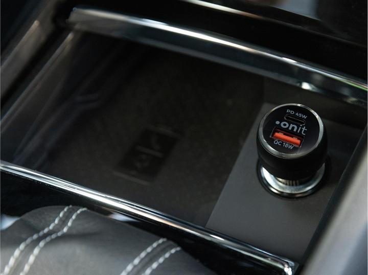 Immagine prodotto Onit Autoladegerät Dual 63 W PD, Stromanschluss Seite A