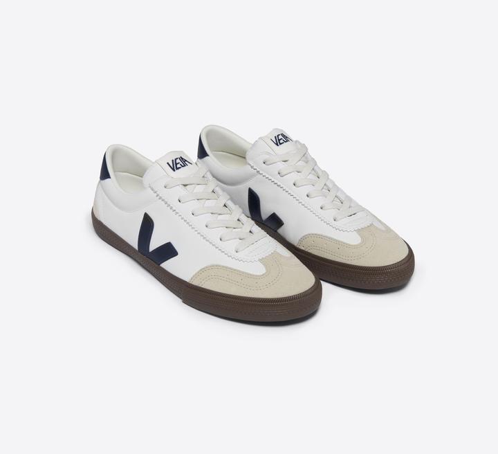 Actual product image Veja Volley (38)