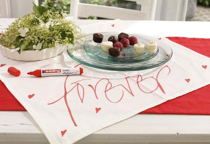 Actual product image Edding Textile Marker 4500 (Red, 3 mm, 1 x)