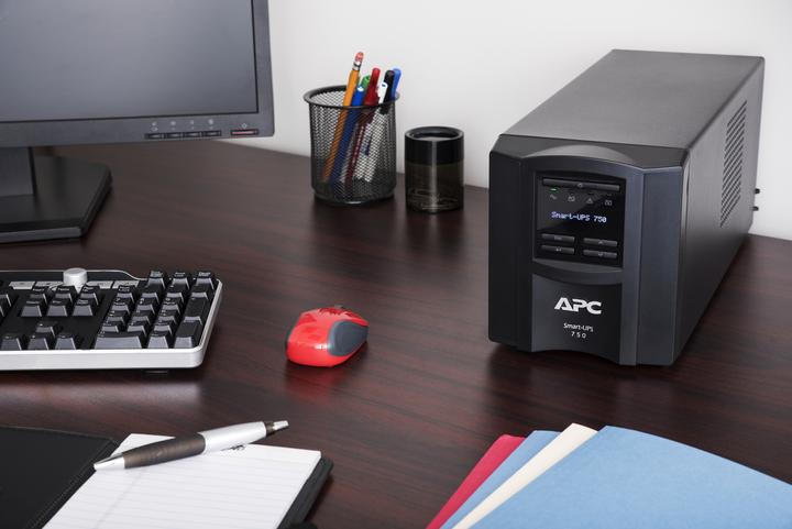 Image du produit APC Smt750i (750 VA, 500 W, Line-interactive Onduleur)