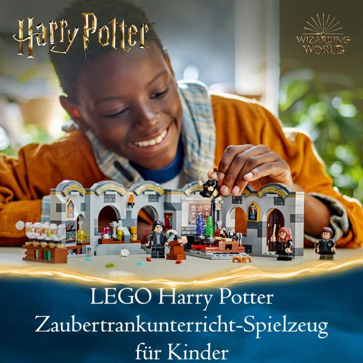 Actual product image LEGO Hogwarts Castle: Potions lessons (76431, LEGO Harry Potter)