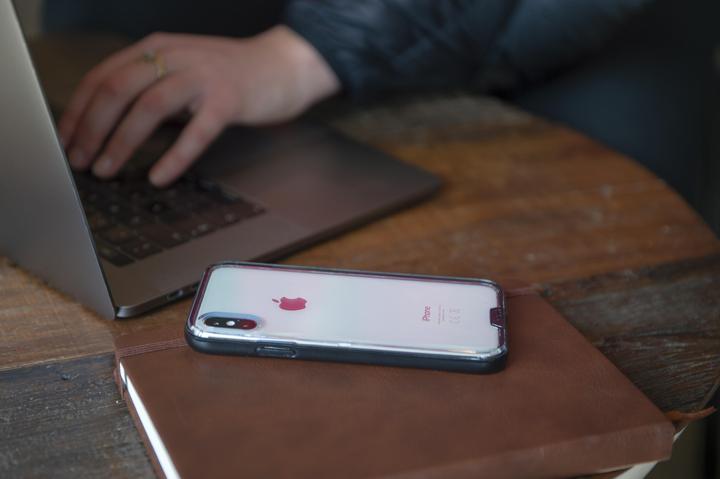 Produktbild Mous Clarity Case (Apple iPhone XR)
