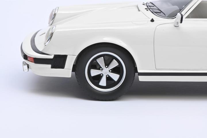Produktbild Schuco Porsche 911 Targa weiss 1:18