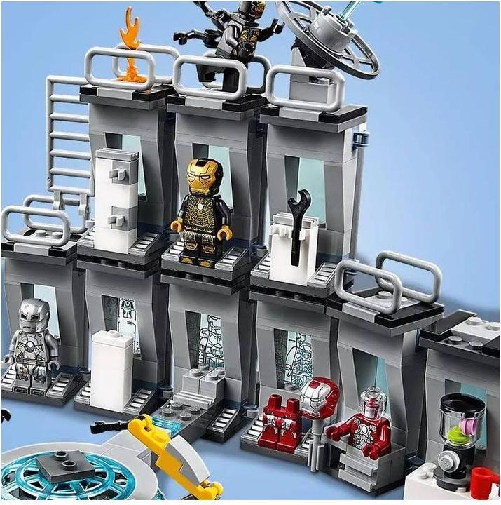 Actual product image LEGO Iron Mans Workshop (76125, LEGO Marvel)