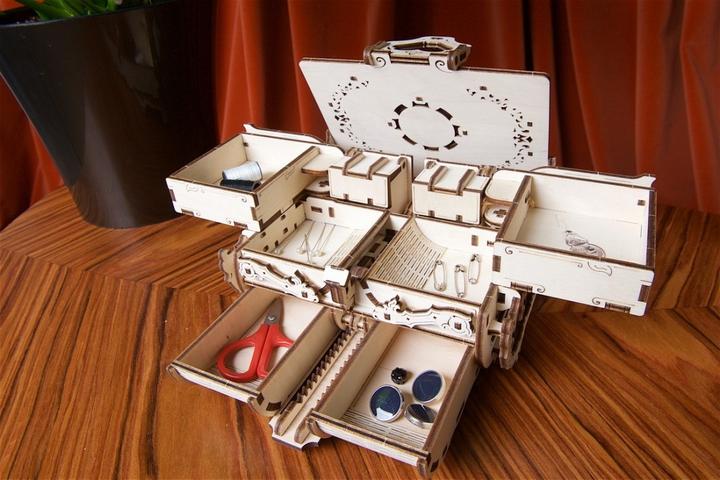 Produktbild Ugears Antik-Schatulle (185 Teile)