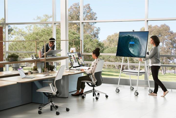 Produktbild APC Smart-UPS mobiler Akku für Microsoft Surface Hub 2 (400 VA, 388 W, Standby USV)