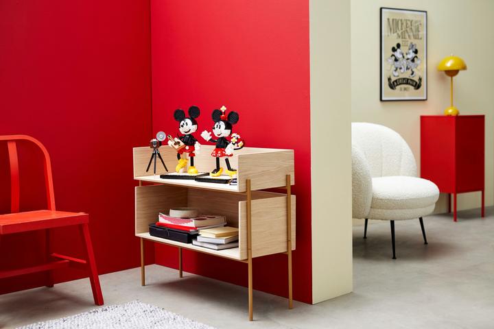 Actual product image LEGO Mickey Mouse and Minnie Mouse (43179, LEGO Disney, LEGO Rare Sets)