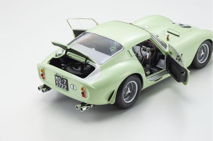 Actual product image Kyosho Ferrari 250 GTO Goodwood Tourist Trophy 1:18