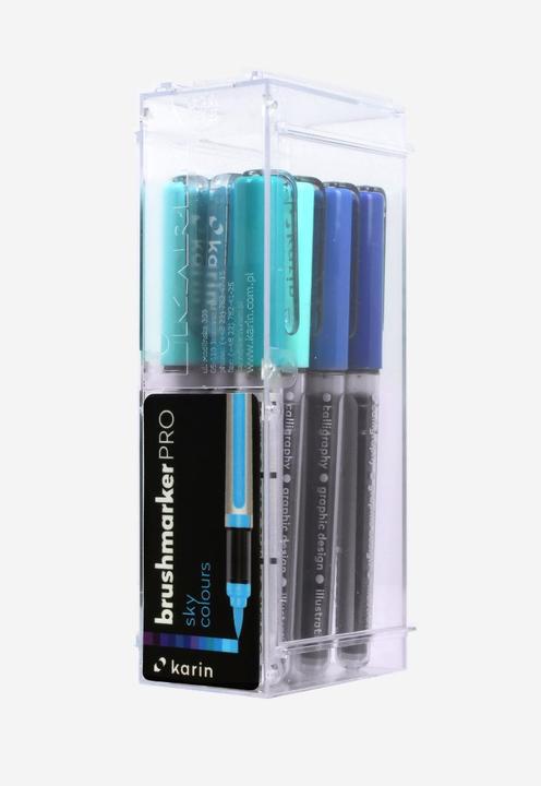 Produktbild Karin PRO - Brush Marker (sapphire blue 189, TURQUOISE 654, violet blue 688, Royal Blue 045, SKY BLUE 621, PLUM 197, arctic blue 264, indigo blue 169, cyan 207, EGYPTIAN BLUE 305, LILAC 226, Cool Aqua 204, 12 x)