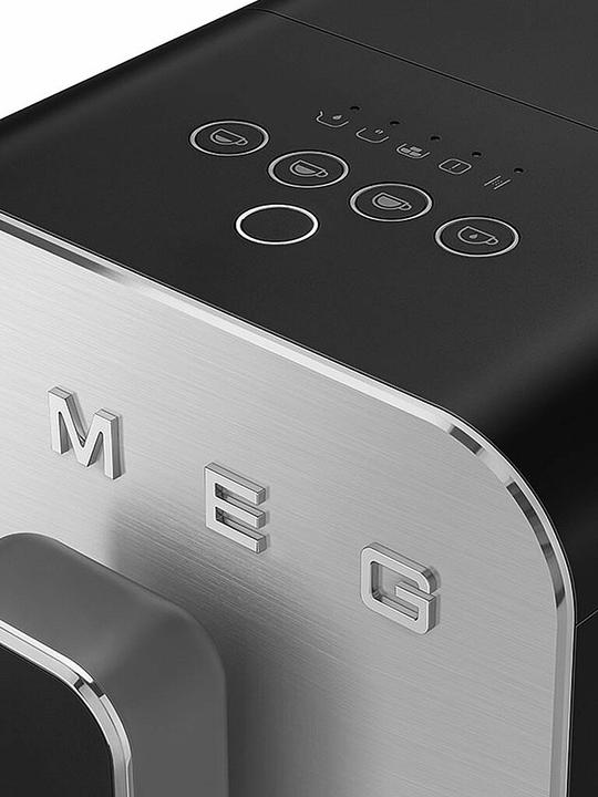 Actual product image Smeg BCC11BLMEU (EU plug)