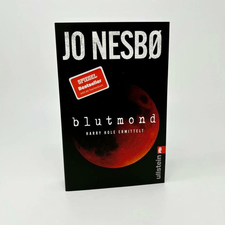 Actual product image Blutmond (Ein Harry-Hole-Krimi 13) (German, Jo Nesbø, Günther Frauenlob, 2023)