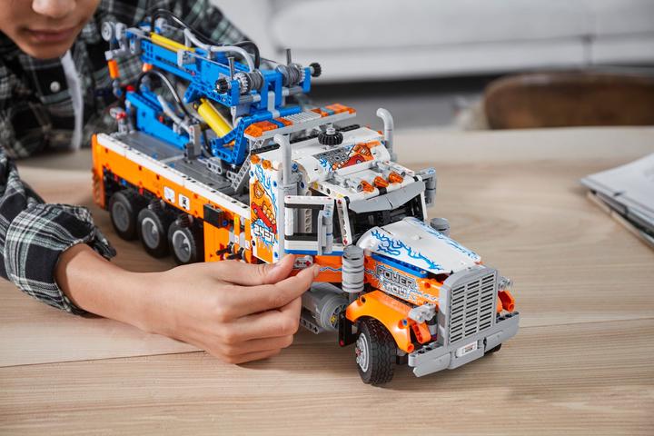 Produktbild LEGO Technic 42128 Schwerlast-Abschleppwagen (42128, LEGO Technic)