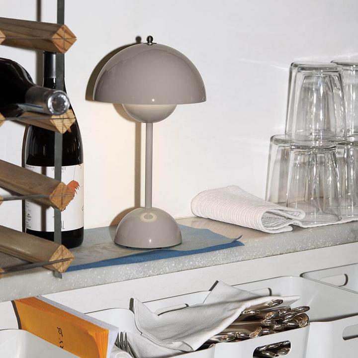 Image du produit &Tradition Flowerpot VP9 Lampe de table portable Gris Beige (270 lm)
