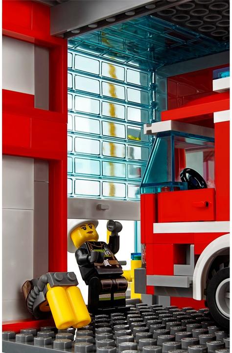 Immagine prodotto LEGO City – grande caserma dei pompieri (60110, LEGO City)