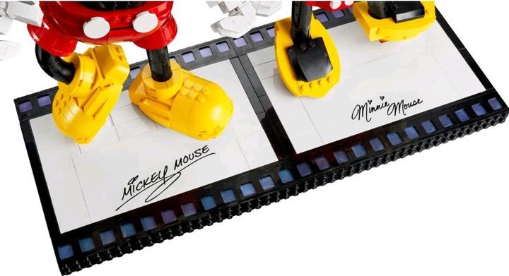 Actual product image LEGO Mickey Mouse and Minnie Mouse (43179, LEGO Disney, LEGO Rare Sets)