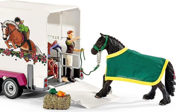 Actual product image Schleich Pick-up with horse trailer