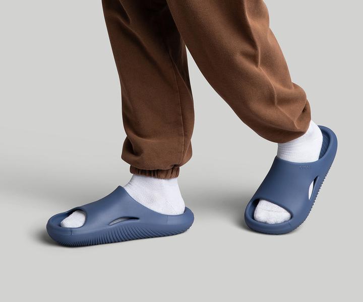 Image du produit Crocs Mellow Recovery Slide (39)
