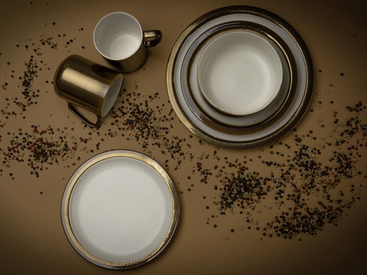 Actual product image CreaTable Modern Industrial (16 Piece)