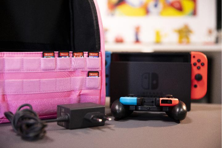 Produktbild Konix Mythics Unicorn BE FUNKY- Backpack (Switch Lite, Switch OLED, Switch)