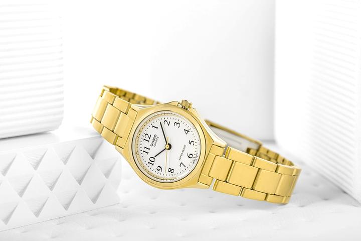 Actual product image Casio Collection (26 mm)