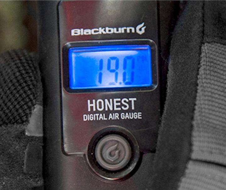 Actual product image Blackburn Honest Digital air pressure gauge (Manometer)