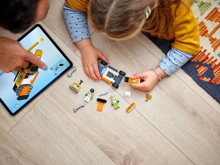 Actual product image LEGO Race car (60322, LEGO City)