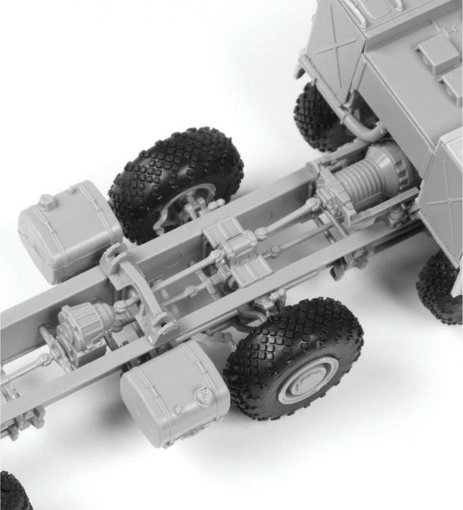Actual product image 1:72 9K720 Iskander (SS-26 Stone)