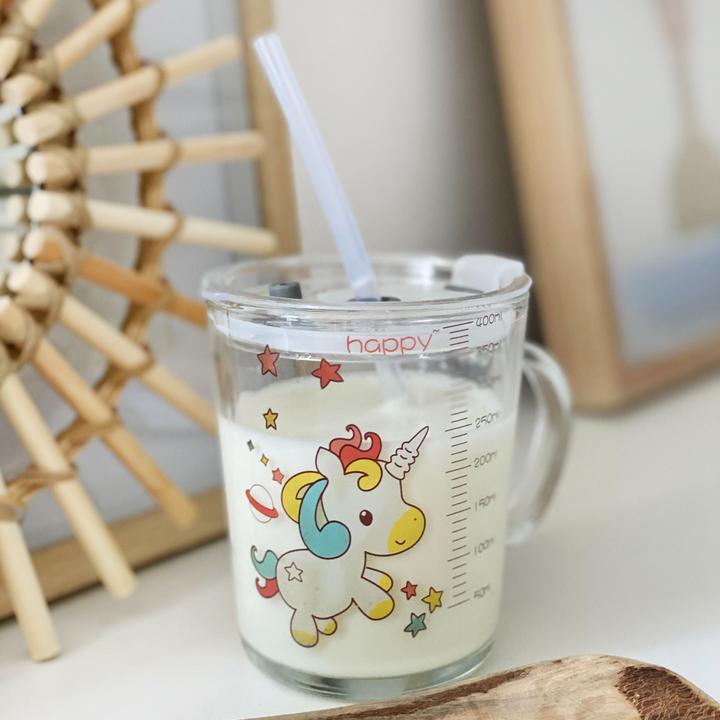Actual product image Intirilife Children's drinking cup with lid, scale and straw