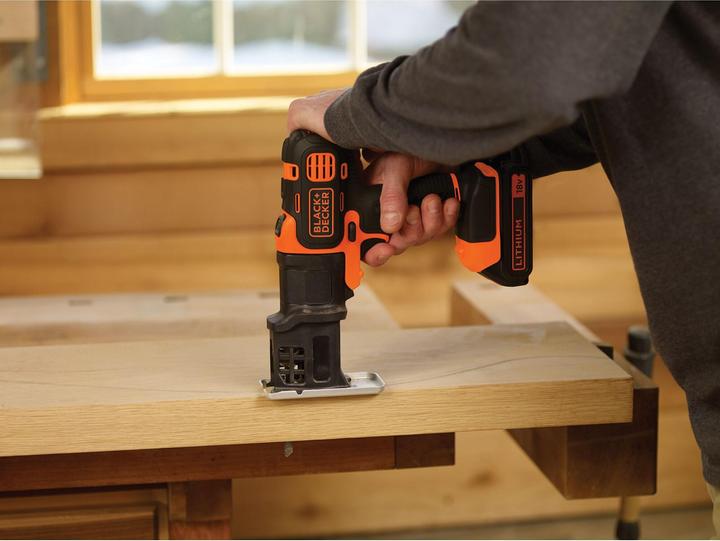 Actual product image Black & Decker MultiEvo MT218K (Rechargeable battery operated)