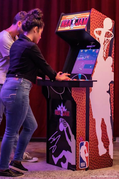 Actual product image Arcade1Up ARCADE 1 Up Nba Jam Shaq Xl Arcade Machine