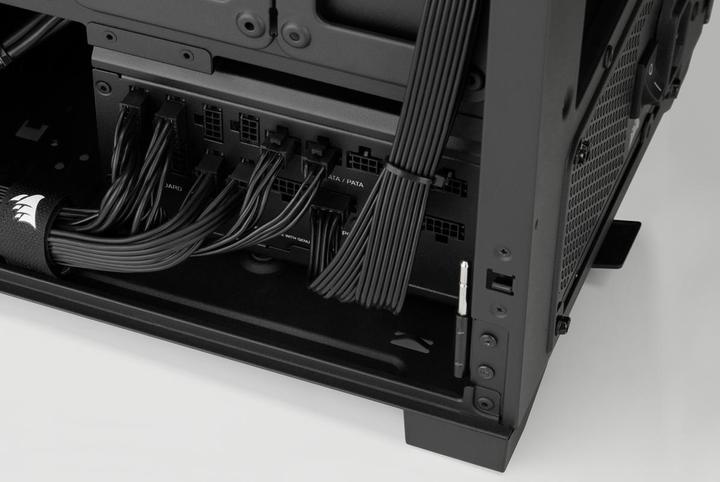 Actual product image Corsair RM1200x SHIFT 80 PLUS Gold (1200 W)