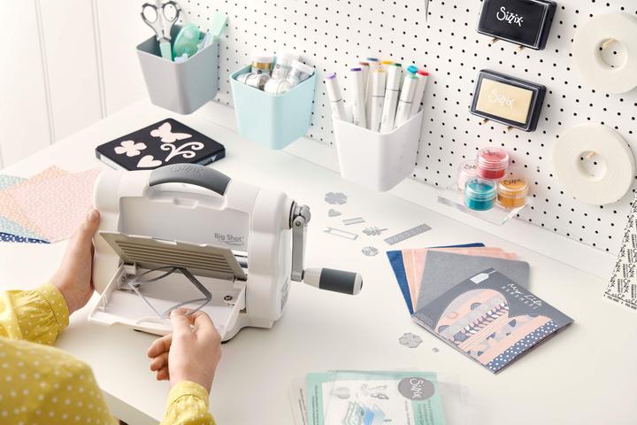 Image du produit Sizzix Kit de démarrage Big Shot Foldaway (10 feuilles, A5)