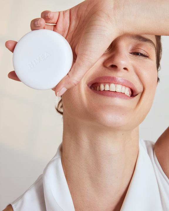 Actual product image NIVEA Cellular Expert Finish 3in1 Care Cushion Dark (03 Dark)