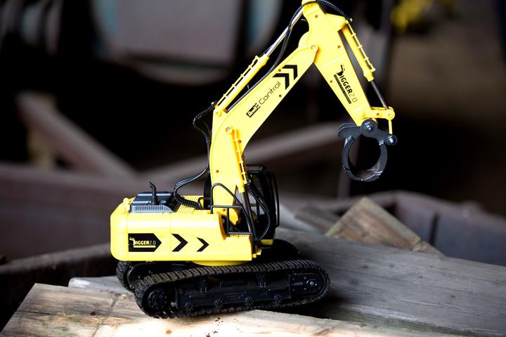 Actual product image Revell Digger 2.0