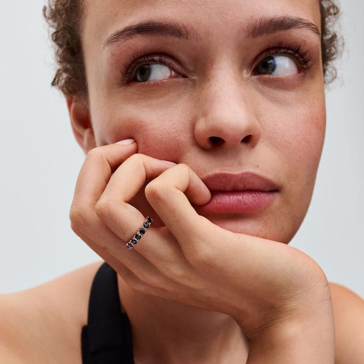 Produktbild Pandora Schwarze Funkelnde Reihe Ewigkeits Ring (48)
