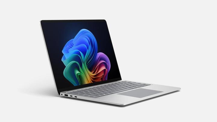 Produktbild Microsoft Surface Laptop 7. Edition (Intel) for business – Copilot+ PC (13.80", Intel Core Ultra 7 266V, 16 GB, 512 GB, DE)