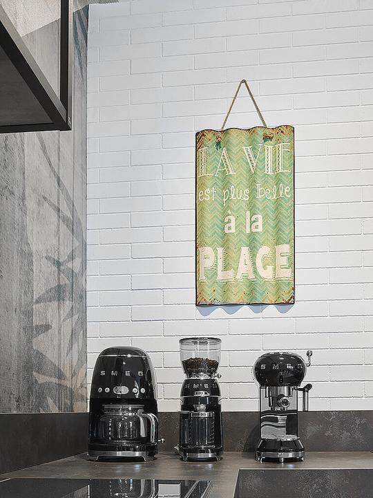 Actual product image Smeg DCF02BLEU Coffee machine
