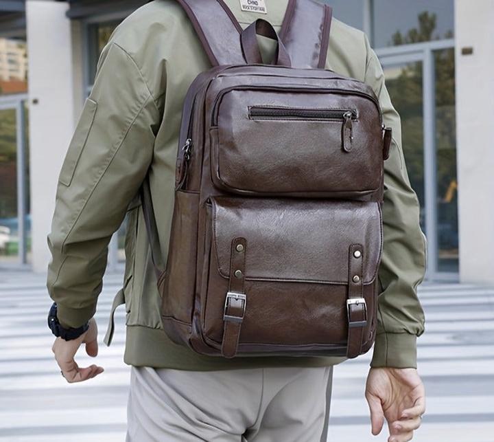 Produktbild Only-Bags.Store Stilvolle 15.6 Kunstleder Laptop-Tasche, Business-Rucksack für Männer, Reiserucksack