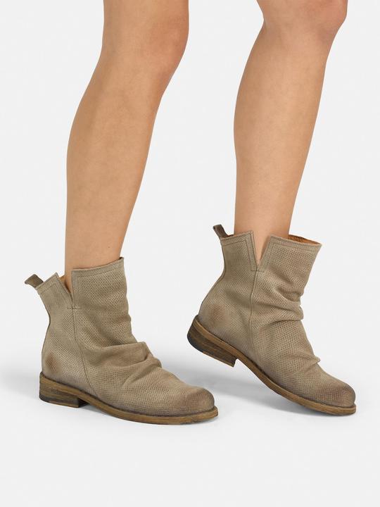 Brown/grey