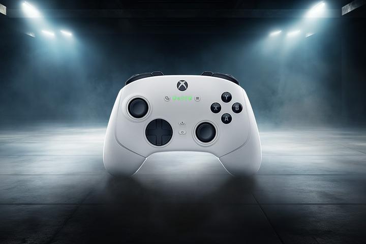 Immagine prodotto Razer Wolverine V3 Pro (Xbox Series X, PC, Xbox Serie S)