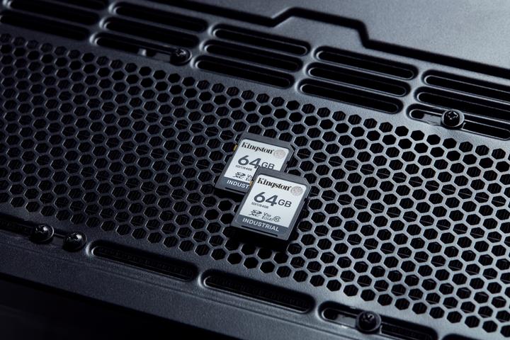 Produktbild Kingston Card Ind. SD +ADP 64GB pSLC (64 GB, SDXC, U3, UHS-I)
