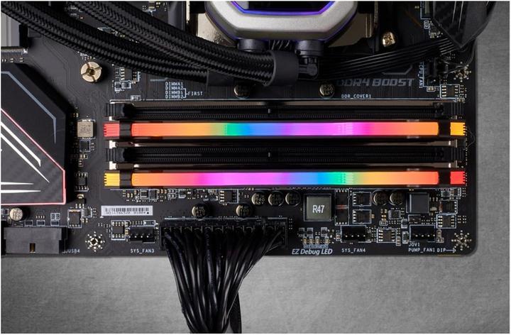Produktbild Corsair Vengeance RGB Pro (4 x 16GB, 3600 MHz, DDR4-RAM, DIMM)