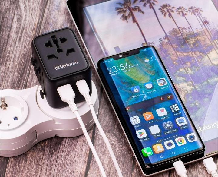 Produktbild Verbatim Universal Travel Adapter with 1 x USB-C PD 20W / 1 x USB-A QC 3.0