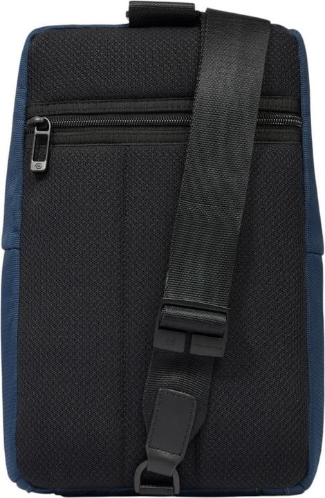 Image du produit Piquadro Umhängetasche aus recyceltem Stoff und Leder