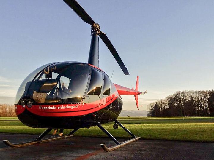 Immagine prodotto Smartbox Le Prealpi lucernesi dall'alto: Impressionante volo in elicottero tra Rigi e Pilatus (2 pers.)