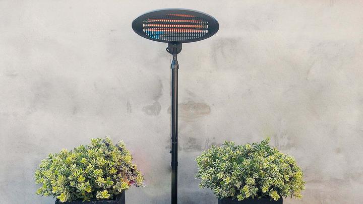 Produktbild Sunred Heater SMQ2000A, Elekra Quartz Standing Infrared, 2000 W, Juodas (2000 W)