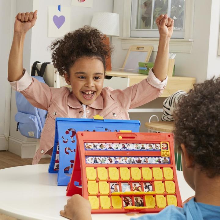 Actual product image Hasbro Gaming Guess Who? (Finnish, Swedish)